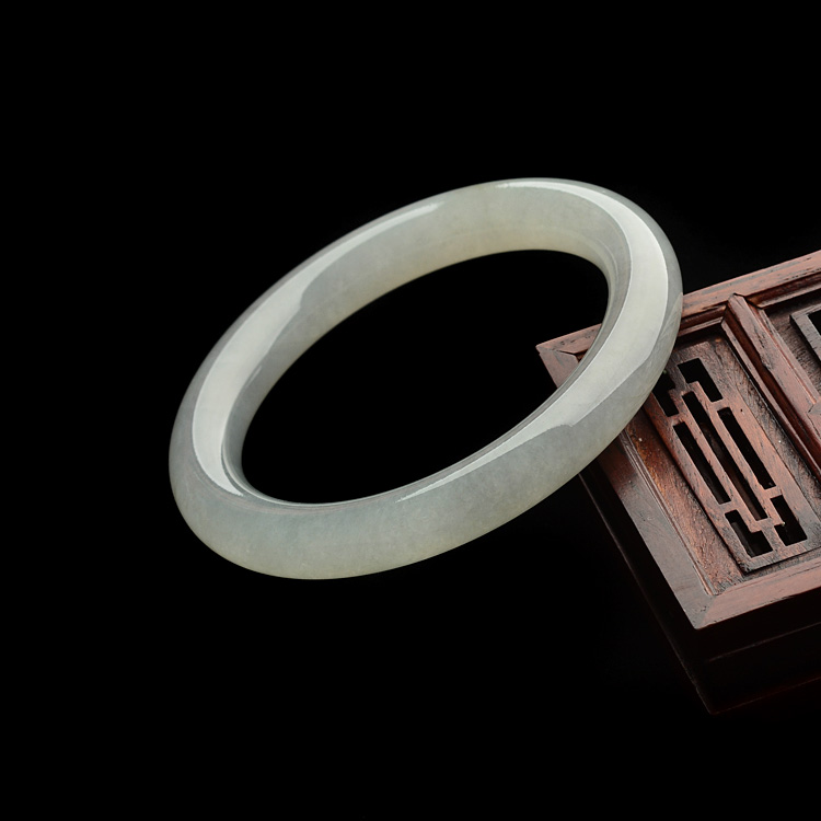 糯冰种晴水圆条手镯(55.4mm)