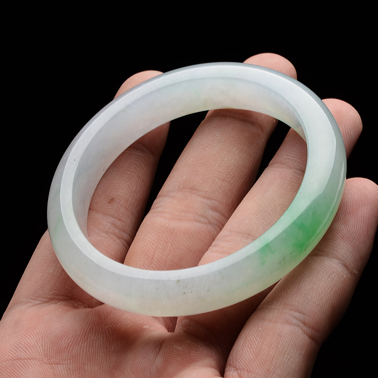 (超值推荐)糯冰种飘翠手镯(54.5mm)