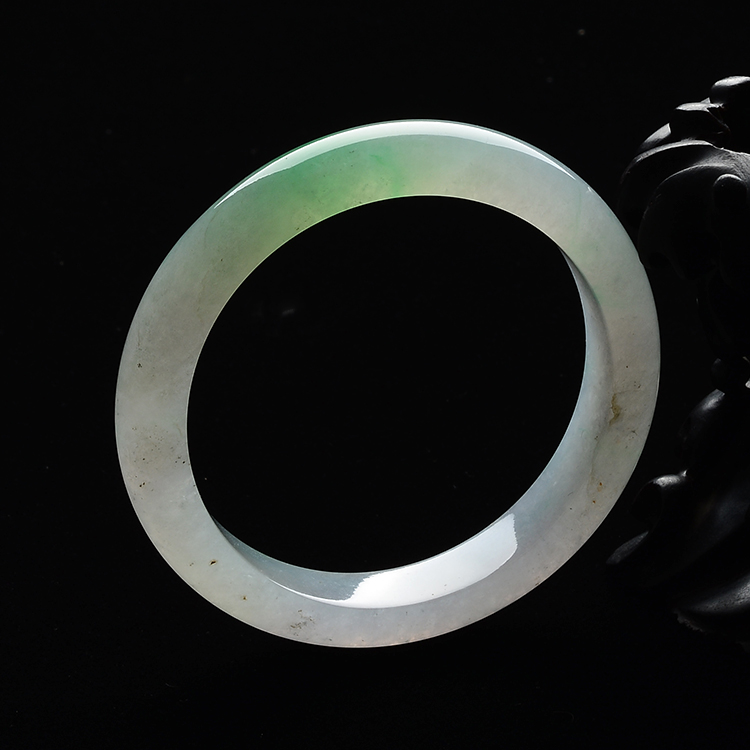 (超值推荐)糯冰种飘翠手镯(54.5mm)