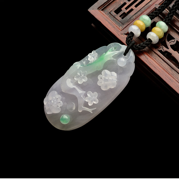 （超值推荐）糯冰种淡春带彩蝶恋花挂件