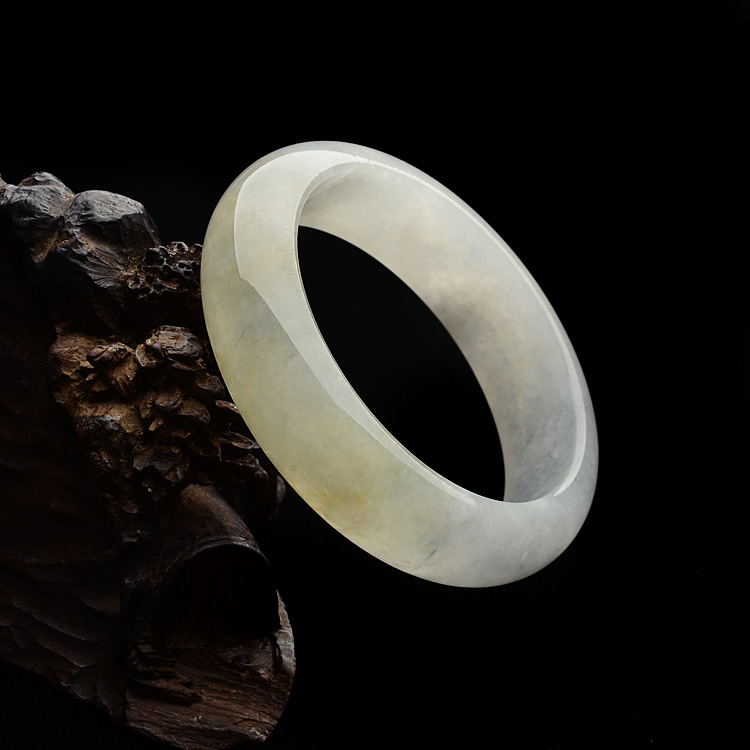 （超值推荐）糯冰种淡黄翡手镯（53.5mm）
