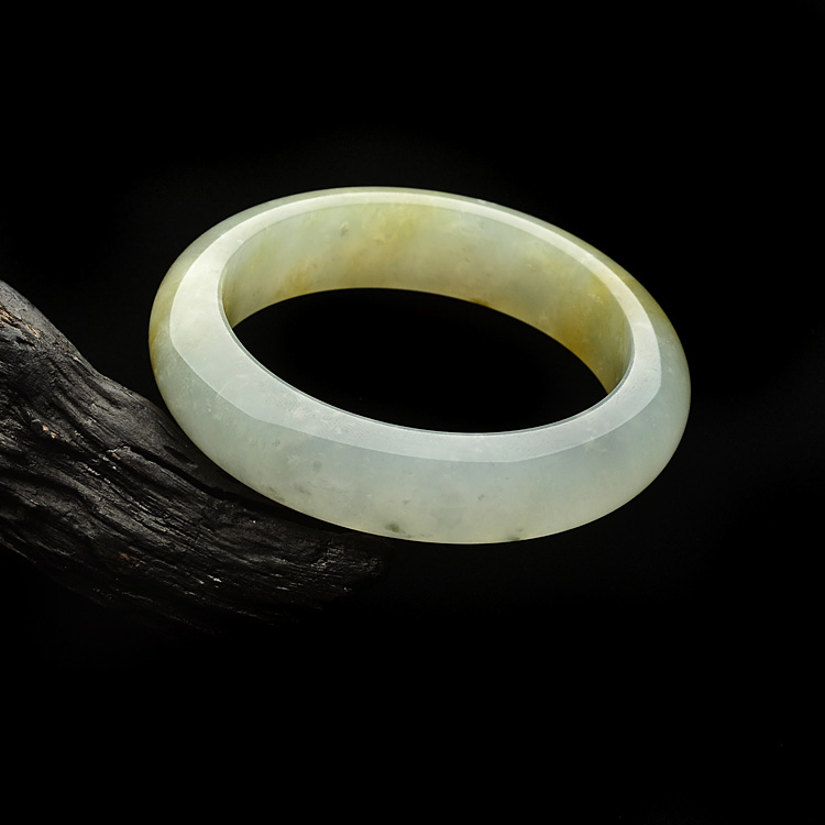 （超值推荐）糯冰种黄翡手镯（52.5mm）