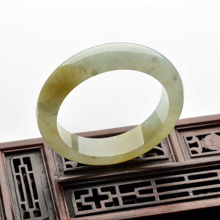 （超值推荐）糯冰种黄翡手镯（52.5mm）
