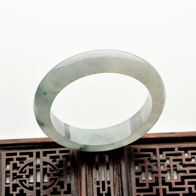 （超值推荐）糯冰种飘花手镯（59mm）