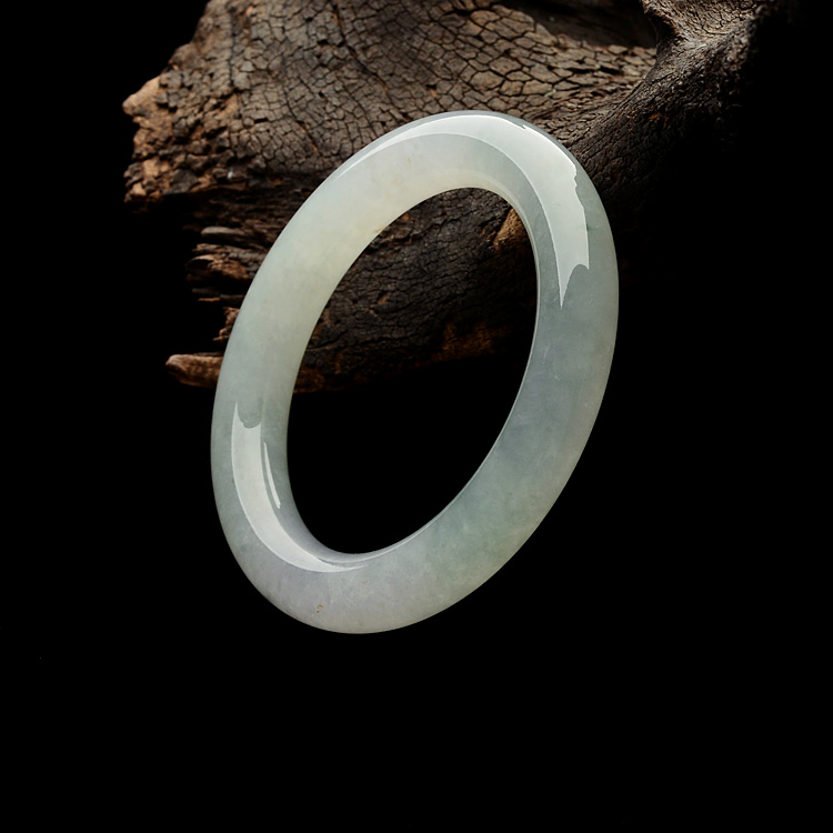 (超值推荐)糯冰种晴水圆条手镯(55.9mm)