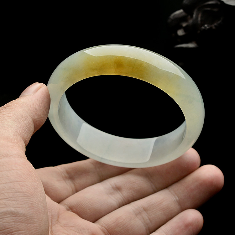 (超值推荐)糯冰种黄翡飘花手镯(57.2mm)
