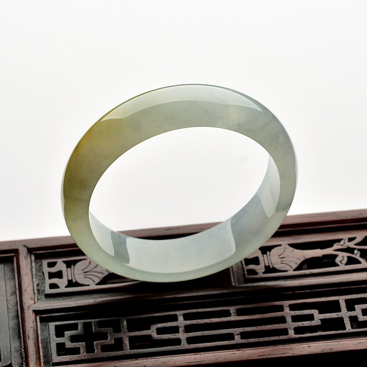 (超值推荐)糯冰种黄翡飘花手镯(57.2mm)