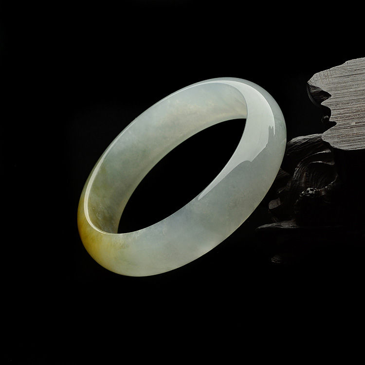(超值推荐)糯冰种黄翡飘花手镯(57.2mm)