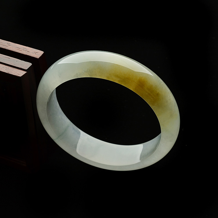 (超值推荐)糯冰种黄翡飘花手镯(57.2mm)
