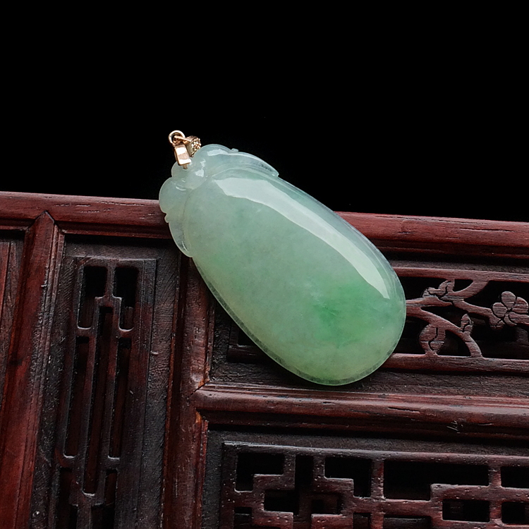 糯冰种略飘翠福瓜挂件