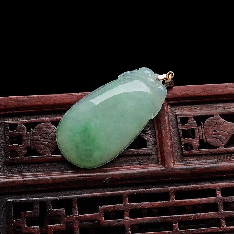 糯冰种略飘翠福瓜挂件