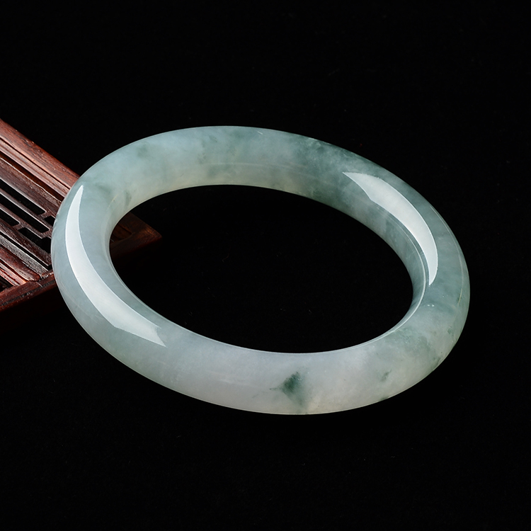 (超值推荐)糯冰种飘花圆条手镯(56.3mm)