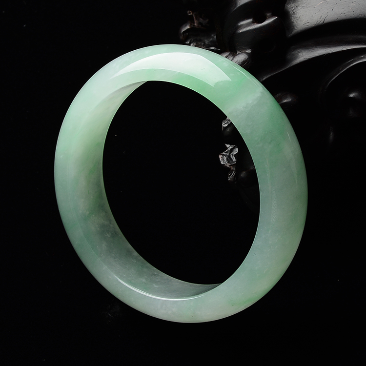 (超值推荐)糯冰种晴水飘翠手镯(55.5mm)