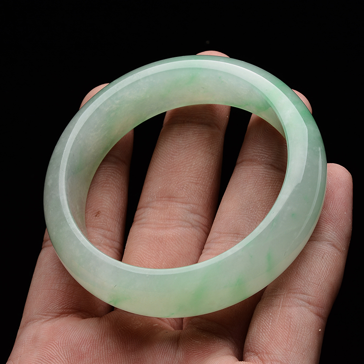 (超值推荐)糯冰种晴水飘翠手镯(55.5mm)