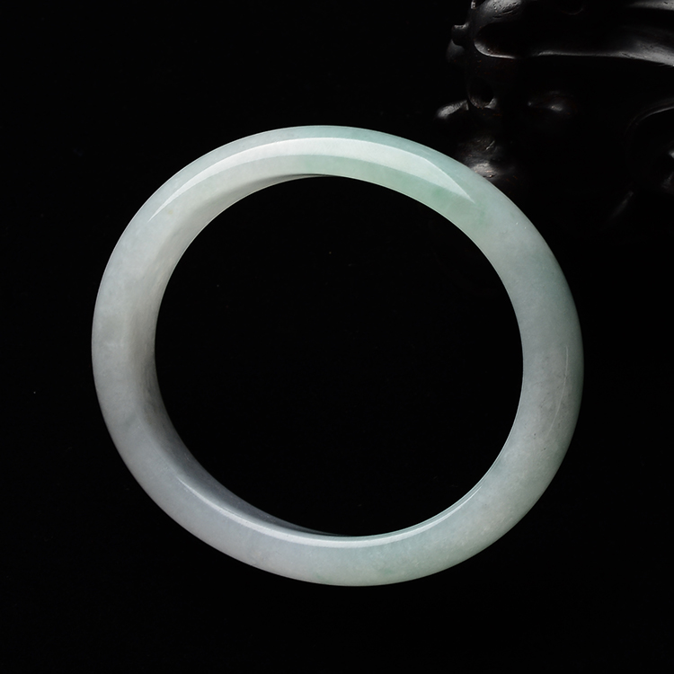 (超值推荐)糯冰种晴水贵妃镯(56.5mm-49.2mm)