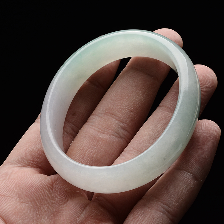 (超值推荐)糯冰种晴水贵妃镯(56.5mm-49.2mm)