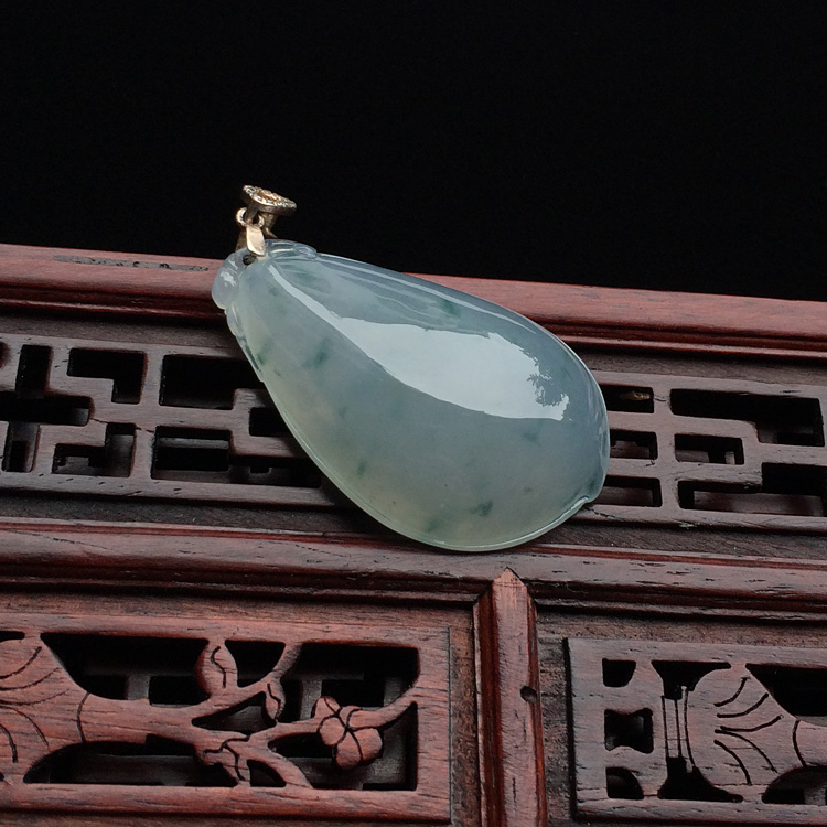 糯冰种飘花福瓜挂件