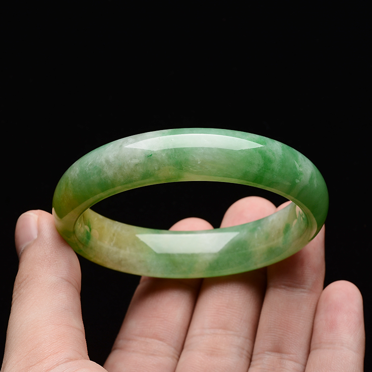 (超值推荐)糯冰种黄加绿手镯(54.8mm)