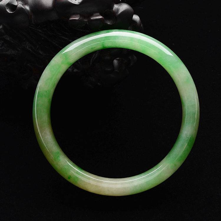 (超值推荐)糯冰种黄加绿手镯(54.8mm)