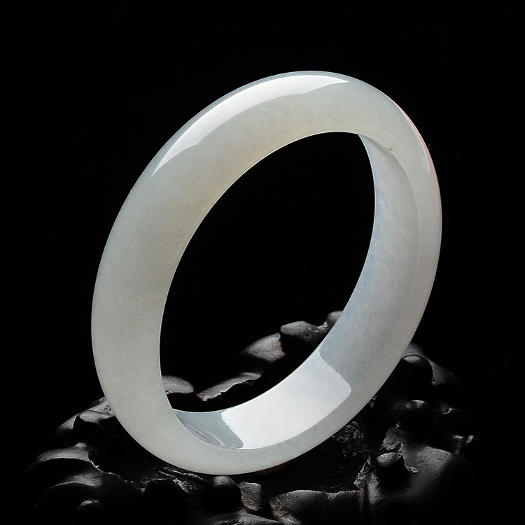 (超值推荐)糯冰种晴水贵妃镯(58.5mm-52.3mm)