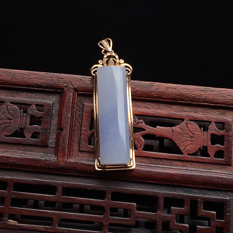 糯冰种紫罗兰镶玫瑰金钻石胸坠