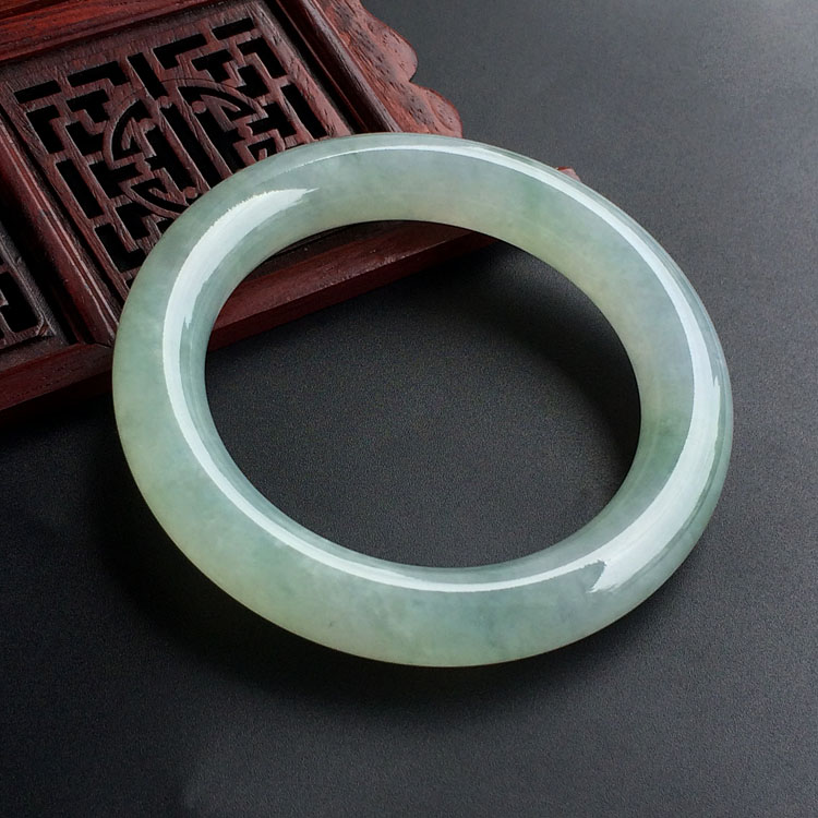 （超值推荐）糯冰种晴水圆条手镯（56.6mm）