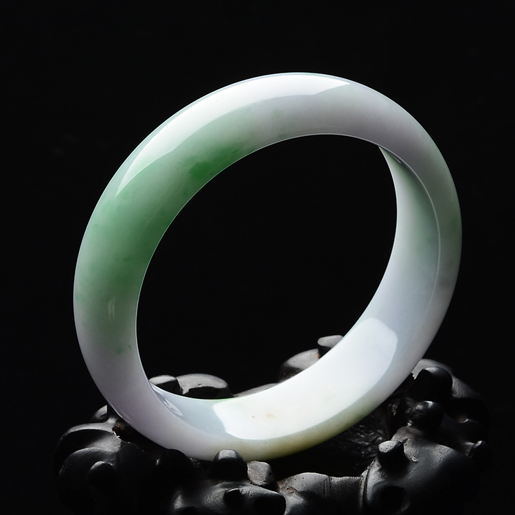(超值推荐)糯冰种春带彩手镯(58.5mm)