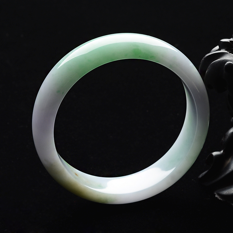 (超值推荐)糯冰种春带彩手镯(58.5mm)