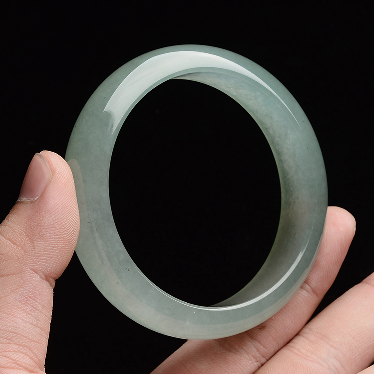 (超值推荐)糯冰种蓝晴水手镯(59.5mm)