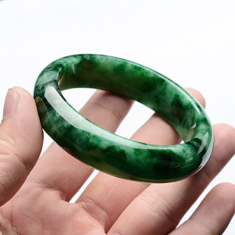 (超值推荐)糯冰种廯加绿手镯(58.7mm)