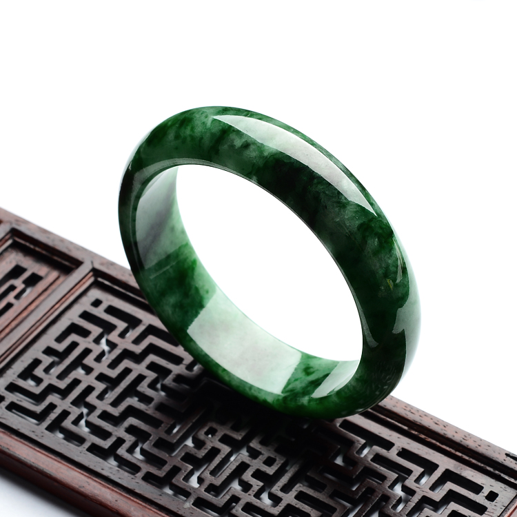 (超值推荐)糯冰种廯加绿手镯(58.7mm)