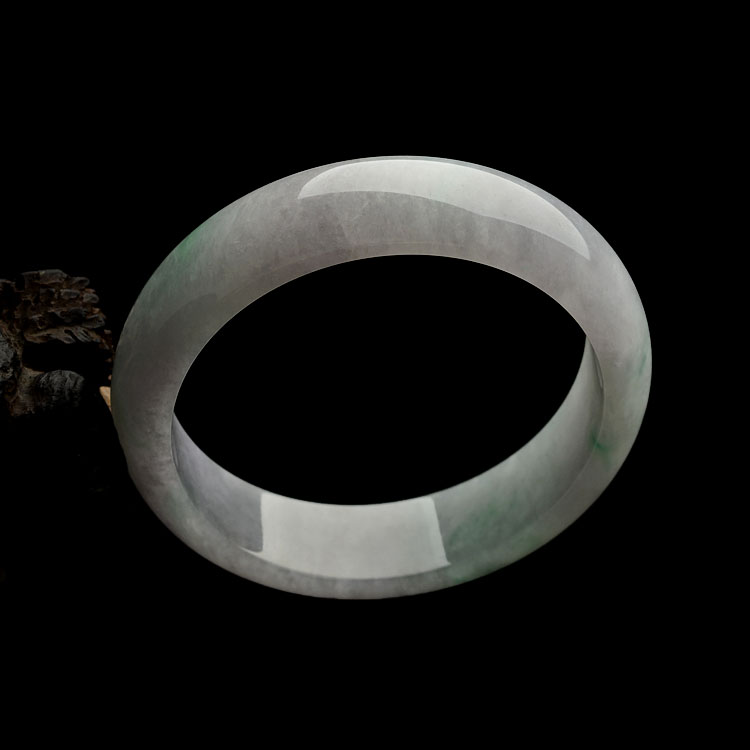 (超值推荐)糯冰种淡春带彩手镯(58.1mm)
