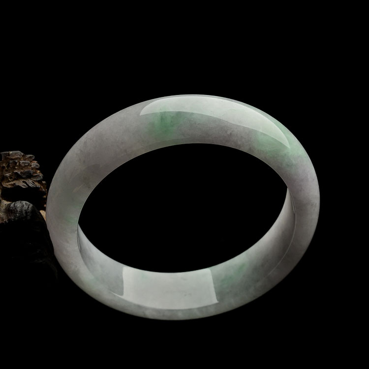 (超值推荐)糯冰种淡春带彩手镯(58.1mm)