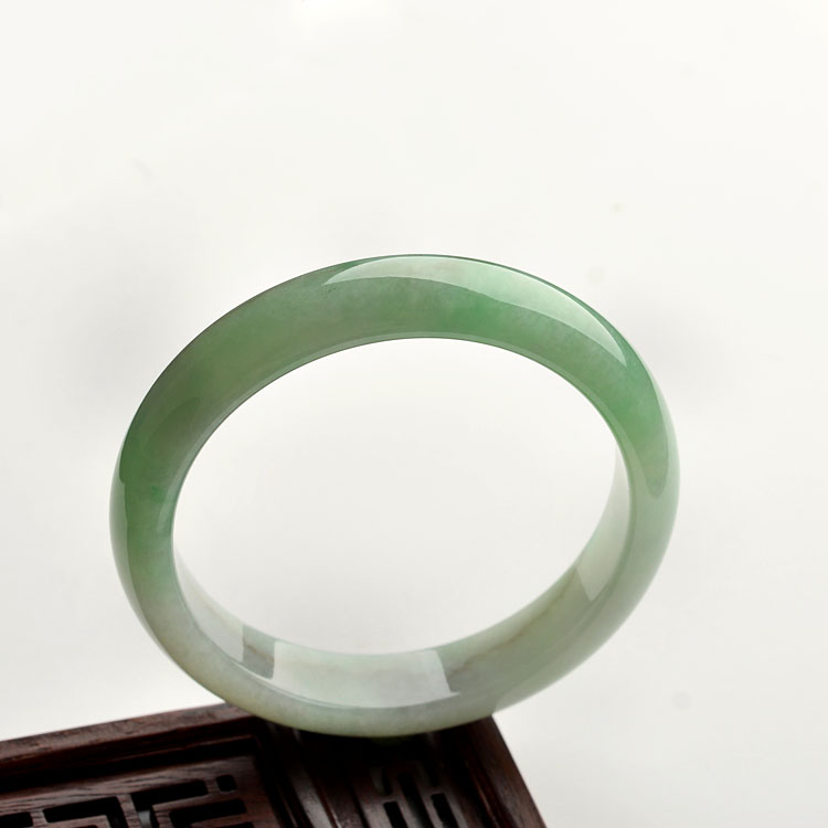 糯冰种飘翠手镯(56.5mm)