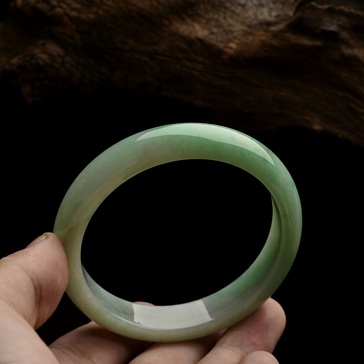 糯冰种飘翠手镯(56.5mm)