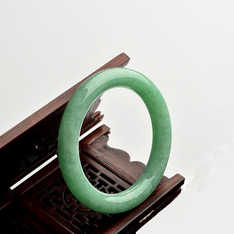 糯冰种豆色圆条手镯(55.5mm)