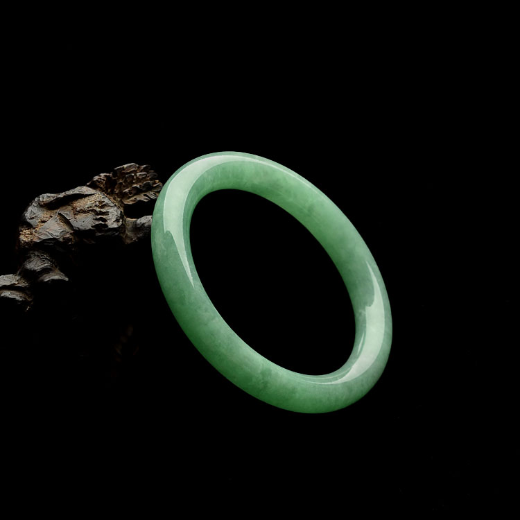糯冰种豆色圆条手镯(54.2mm)