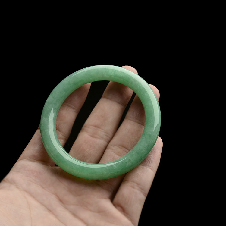 糯冰种豆色圆条手镯(54.2mm)