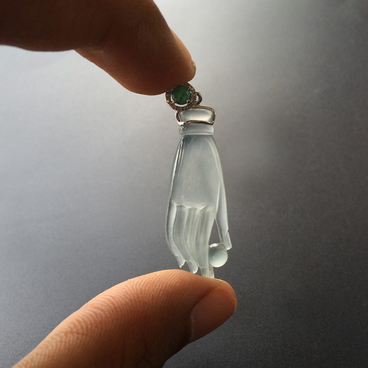 (超值推荐)冰种淡晴水镶白金钻石佛手胸坠(一对)
