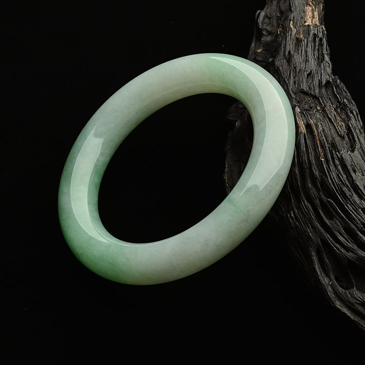 (超值推荐)糯冰种绿晴水圆条手镯(58mm)
