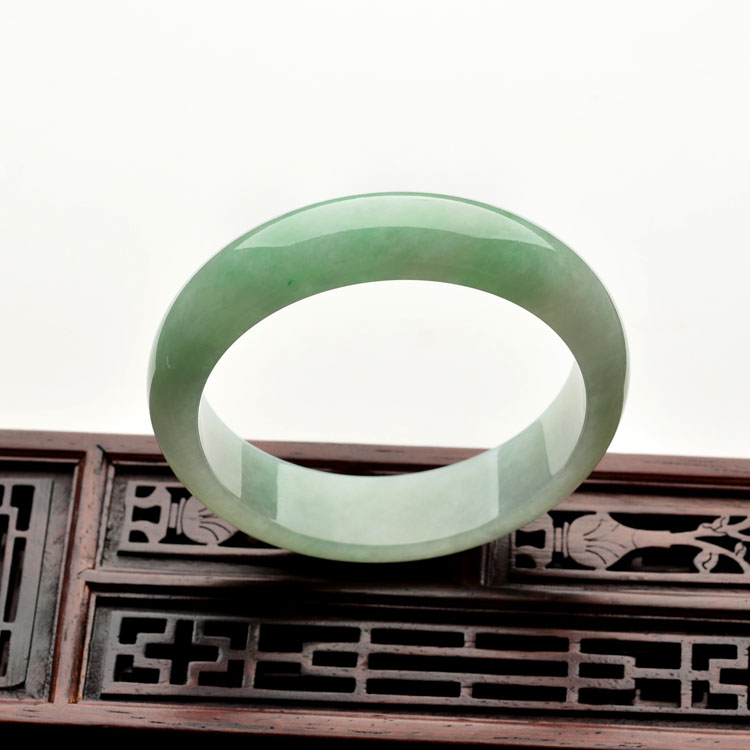 糯冰种晴水飘翠手镯(58mm)