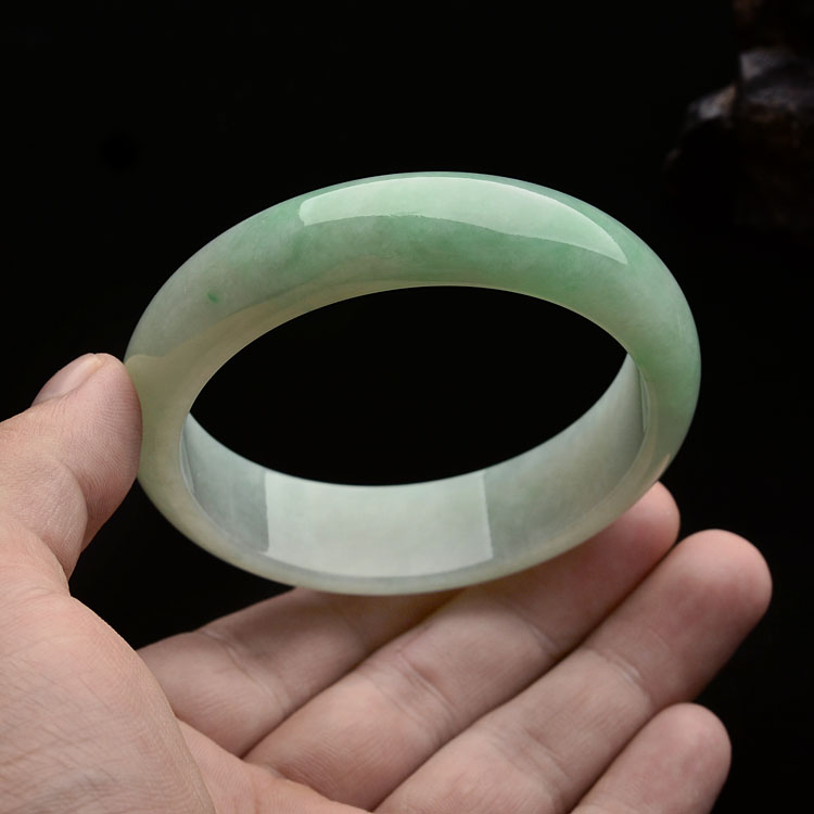 糯冰种晴水飘翠手镯(58mm)