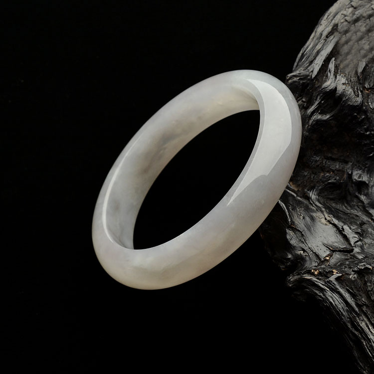 (超值推荐)糯冰种淡晴水手镯(56mm)