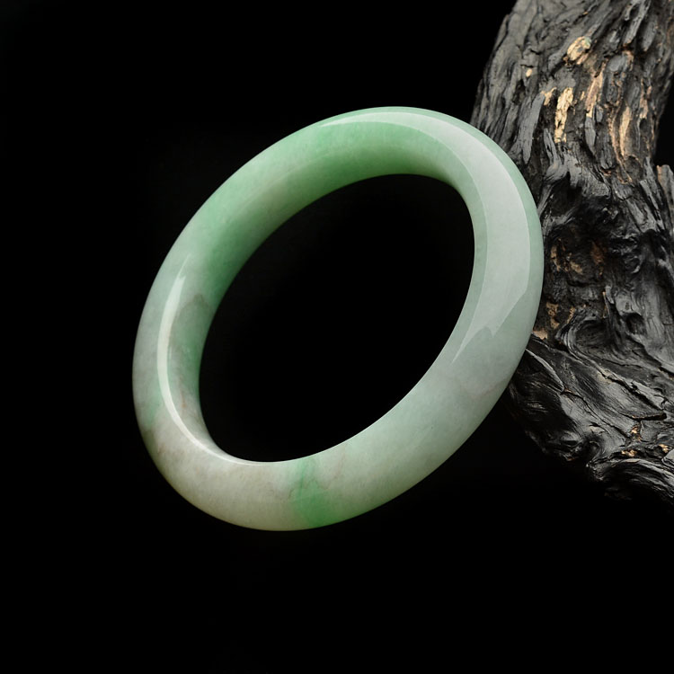 (超值推荐)糯冰种晴水飘翠圆条手镯(61.2mm)