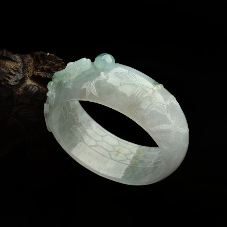 糯冰种飘花螭龙雕花手镯(56.5mm)