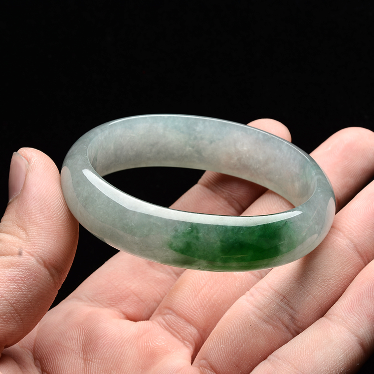 (超值推荐)冰种晴水飘翠贵妃镯(53.6mm-46.8mm)