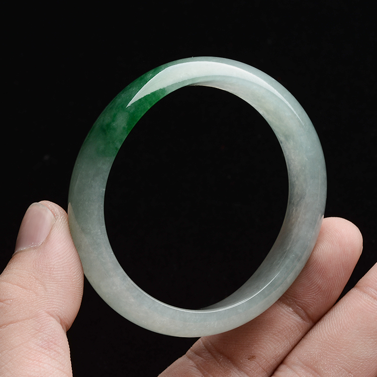 (超值推荐)冰种晴水飘翠贵妃镯(53.6mm-46.8mm)