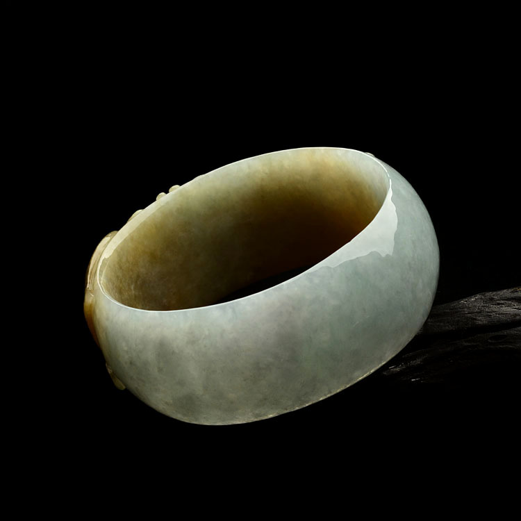 糯冰种红黄翡龙头鱼雕花手镯(60.3mm)