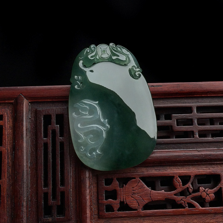 冰种蓝水仿古凤牌挂件