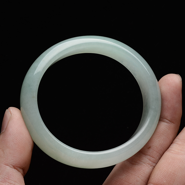 糯冰种晴水贵妃镯(56.2mm-50.4mm)